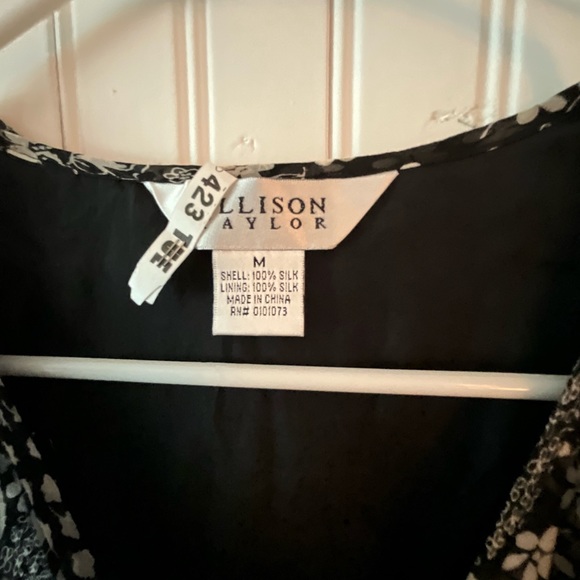 Allison Taylor Silk Blouse (M) - Picture 2 of 3